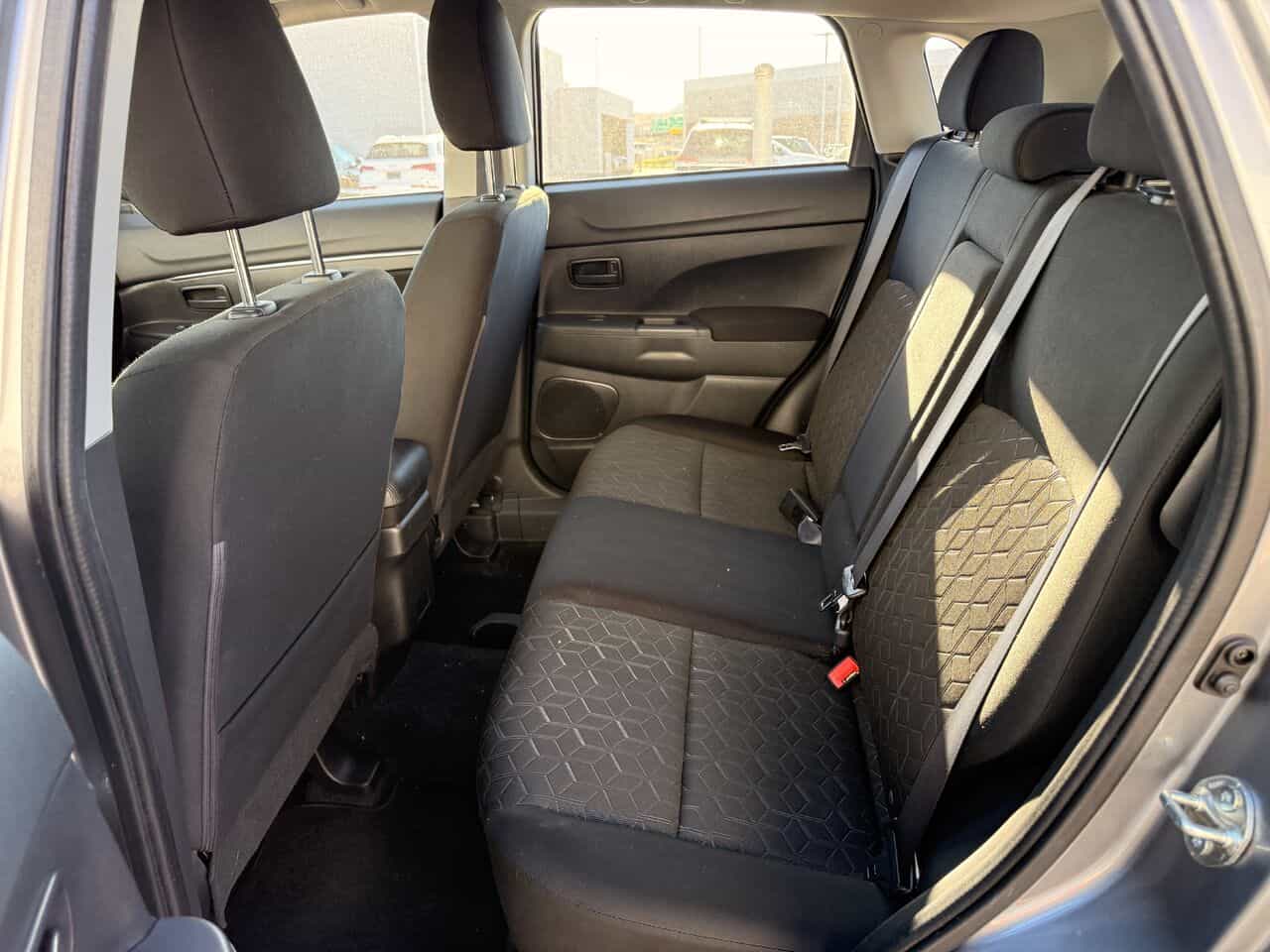 2023 Mitsubishi RVR Es Awc, Sièges Chauffants - Image 10