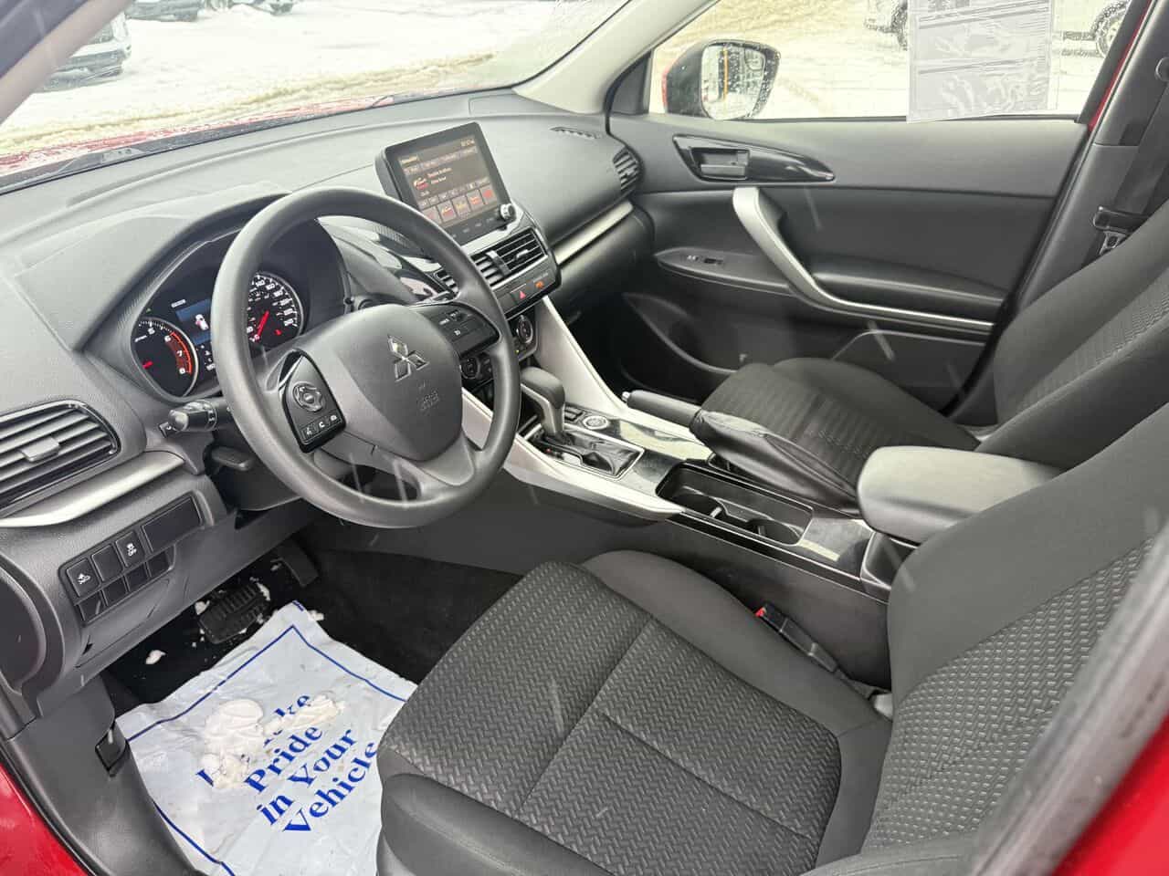 2022 Mitsubishi Eclipse Cross ES S-AWC, Sièges chauffants, Apple Carplay/Android Auto - Image 12