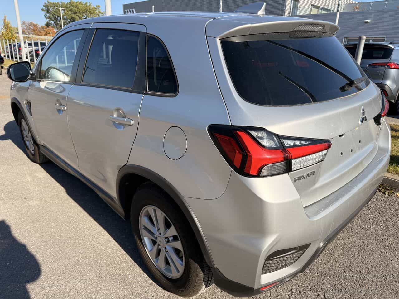 2022 Mitsubishi RVR Se Awd, Sièges Chauf, Cam De Recul, Garantie - Image 3