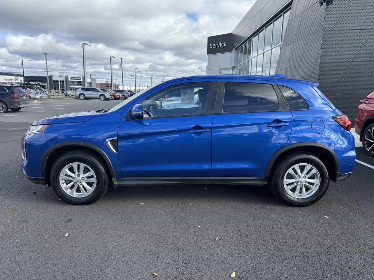 2022 Mitsubishi RVR SE AWC, Connectivité, Démarreur, Garantie 2032 - Image 2