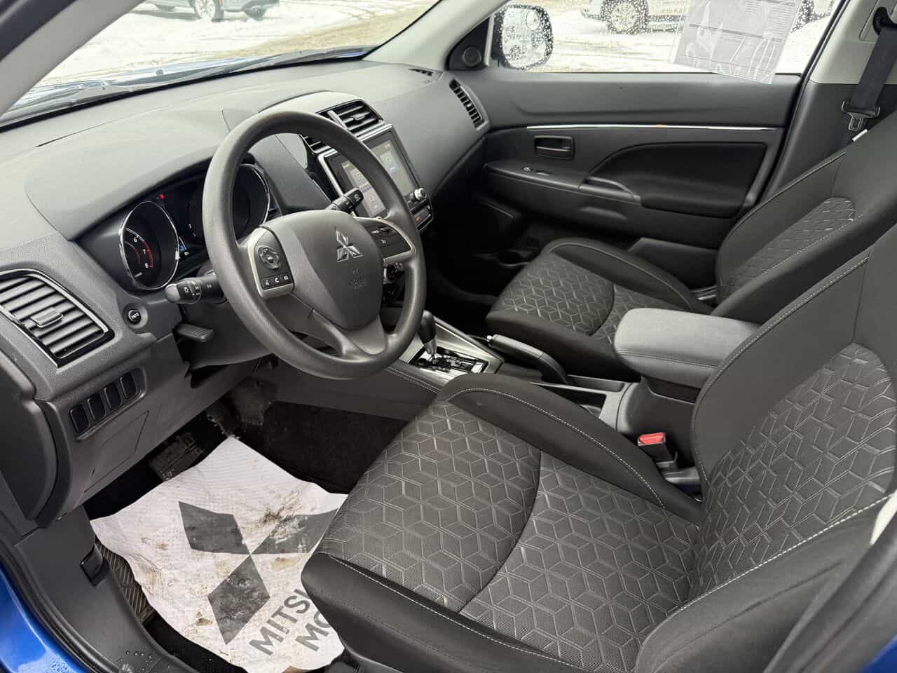 2023 Mitsubishi RVR ES AWC, Climatisation, Apple Carplay/Android Auto, Jamais accidenté - Image 11