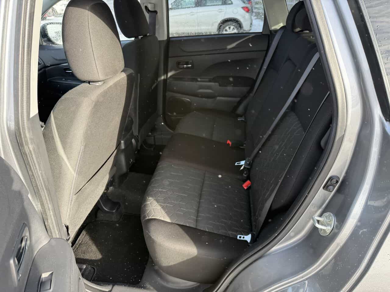 2024 Mitsubishi RVR SE AWC, Sièges chauffants, Bluetooth - Image 10