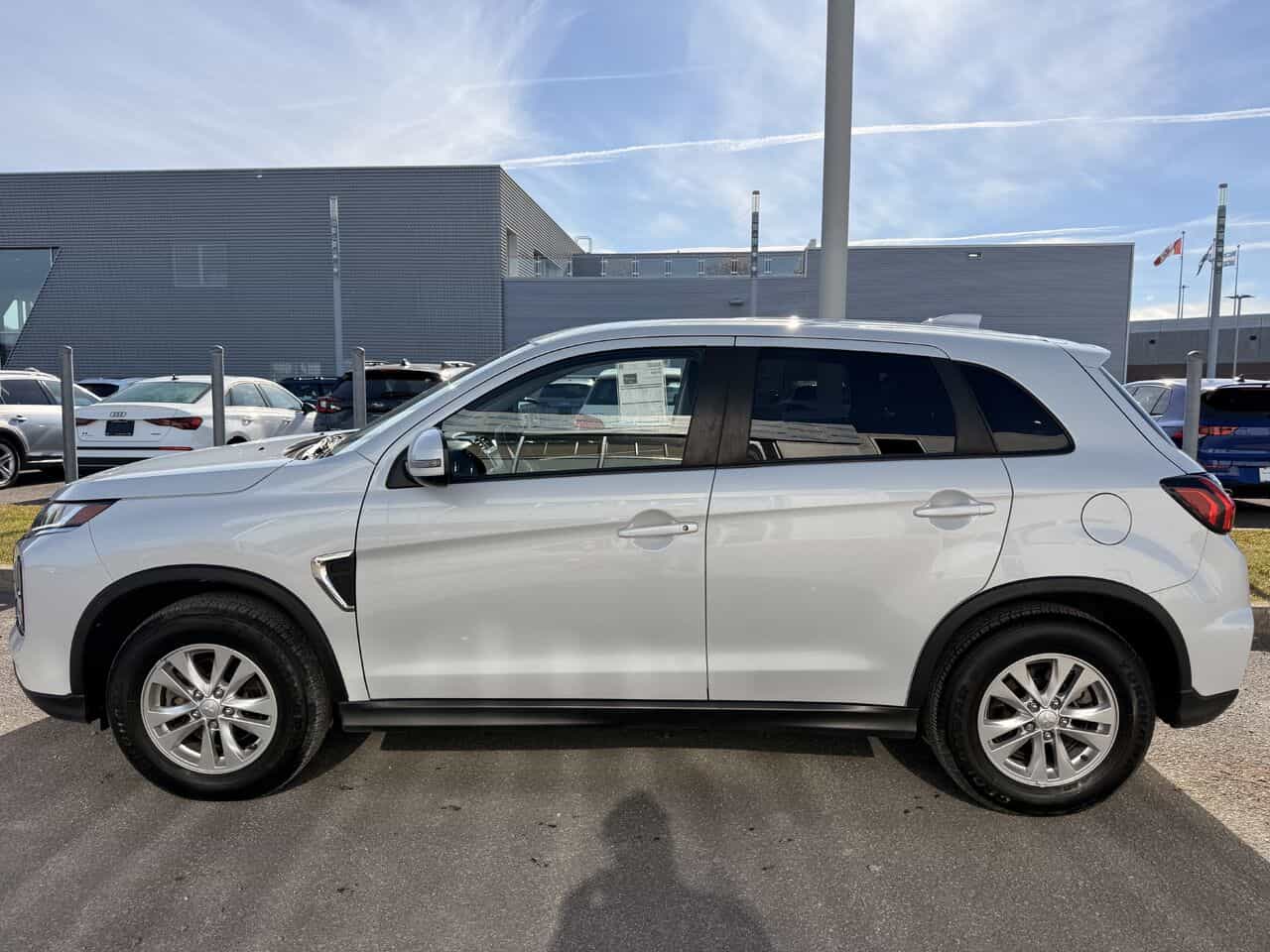 2023 Mitsubishi RVR Se Awd, Sièges Chauf, Garantie 2023 - Image 2