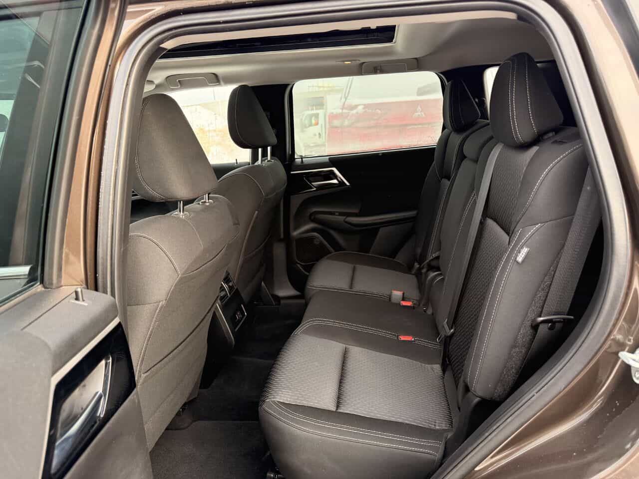 2022 Mitsubishi Outlander Le Awd, Toit Ouvrant Pano, Sièges Chauffants - Image 10