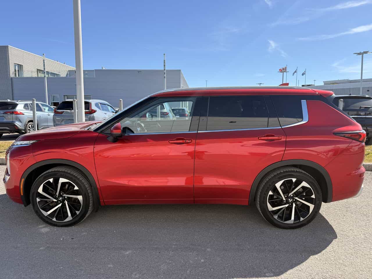 2022 Mitsubishi Outlander Gt Awd, Toit Pano, Volant Chauffant, Garantie - Image 2