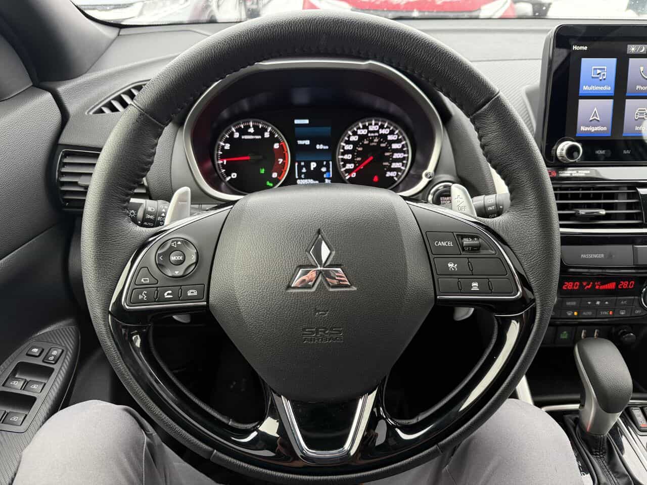 2023 Mitsubishi Eclipse Cross GT S-AWC, Cuir, Hud, Toit Pano, Démarreur à distance - Image 12