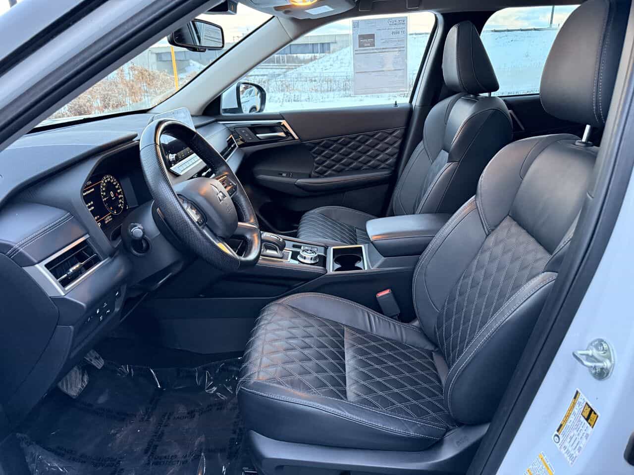 2023 Mitsubishi Outlander PHEV Sel Awd, Toit Panoramqiue, Volant Chauffant - Image 11