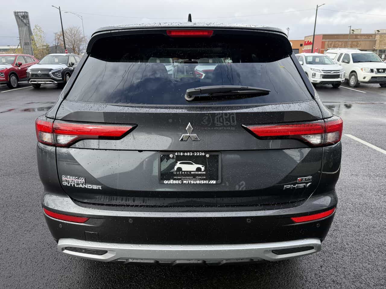 2025 Mitsubishi Outlander PHEV GT S-AWC, Hybride, Cuir, Toit pano, Volant chauffant, Garantie 2035 - Image 6