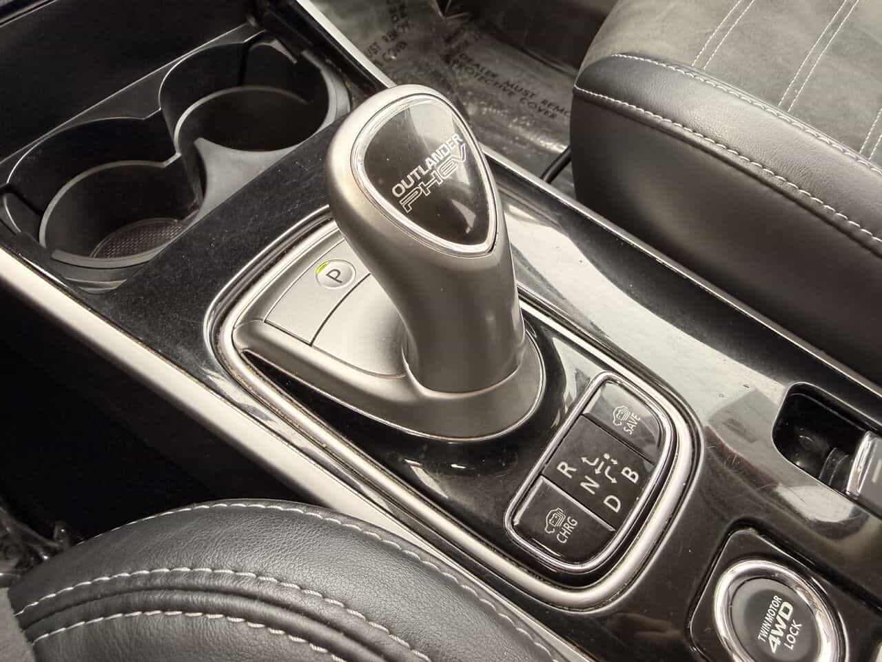 2019 Mitsubishi Outlander PHEV Se S-Awc - Image 20