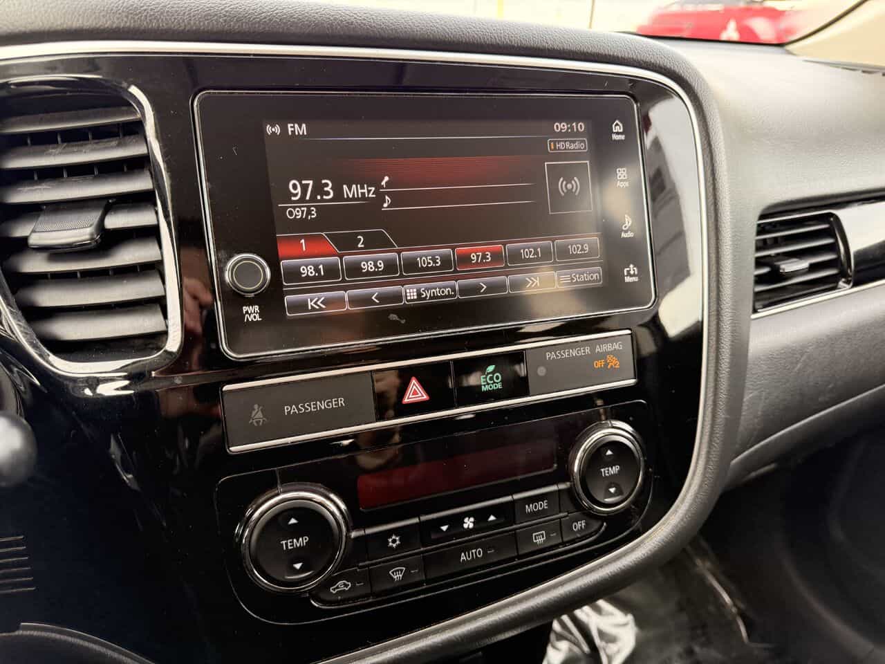 2019 Mitsubishi Outlander PHEV Se S-Awc - Image 21