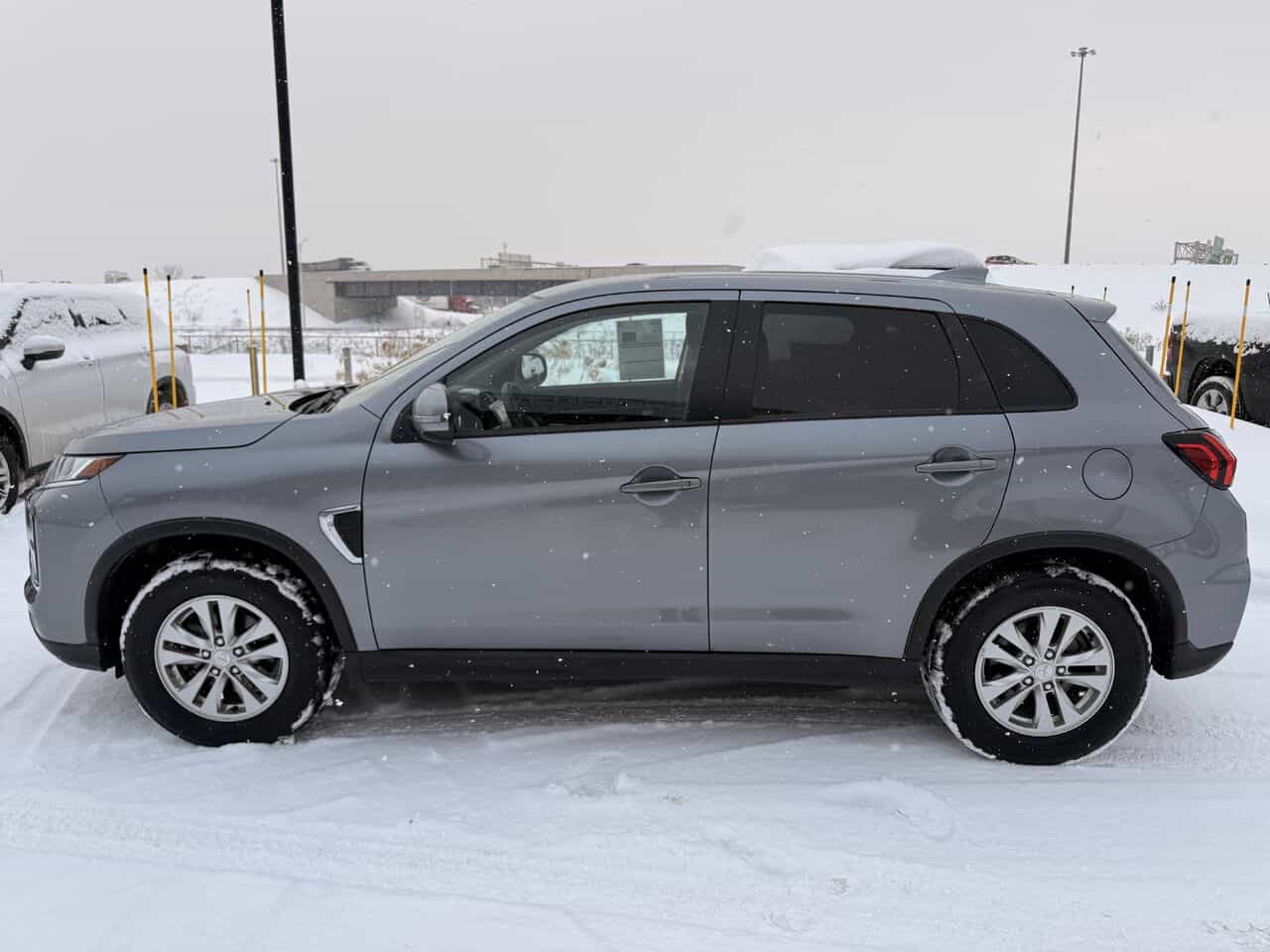 2023 Mitsubishi RVR Se Awd, Sièges Chaufants, Mirroir Chauffants - Image 2
