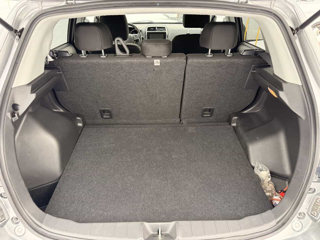 2023 Mitsubishi RVR Se Awd, Sièges Chaufants, Mirroir Chauffants - Image 8