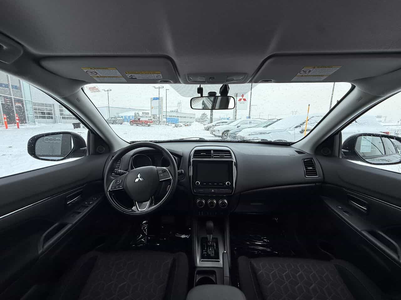 2023 Mitsubishi RVR Se Awd, Sièges Chaufants, Mirroir Chauffants - Image 12