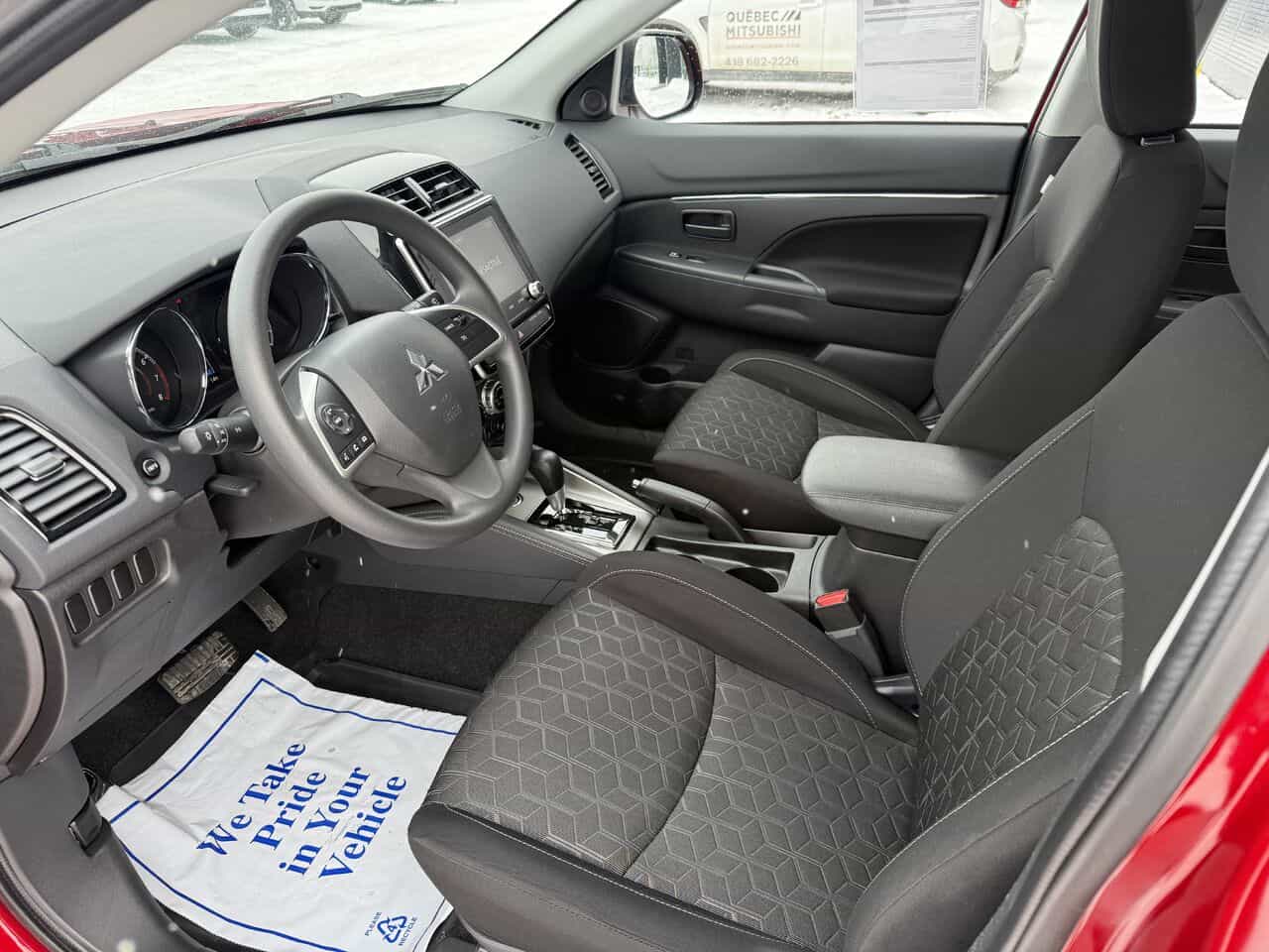 2025 Mitsubishi RVR ES AWC, Sièges chauffants, Connectivités - Image 11