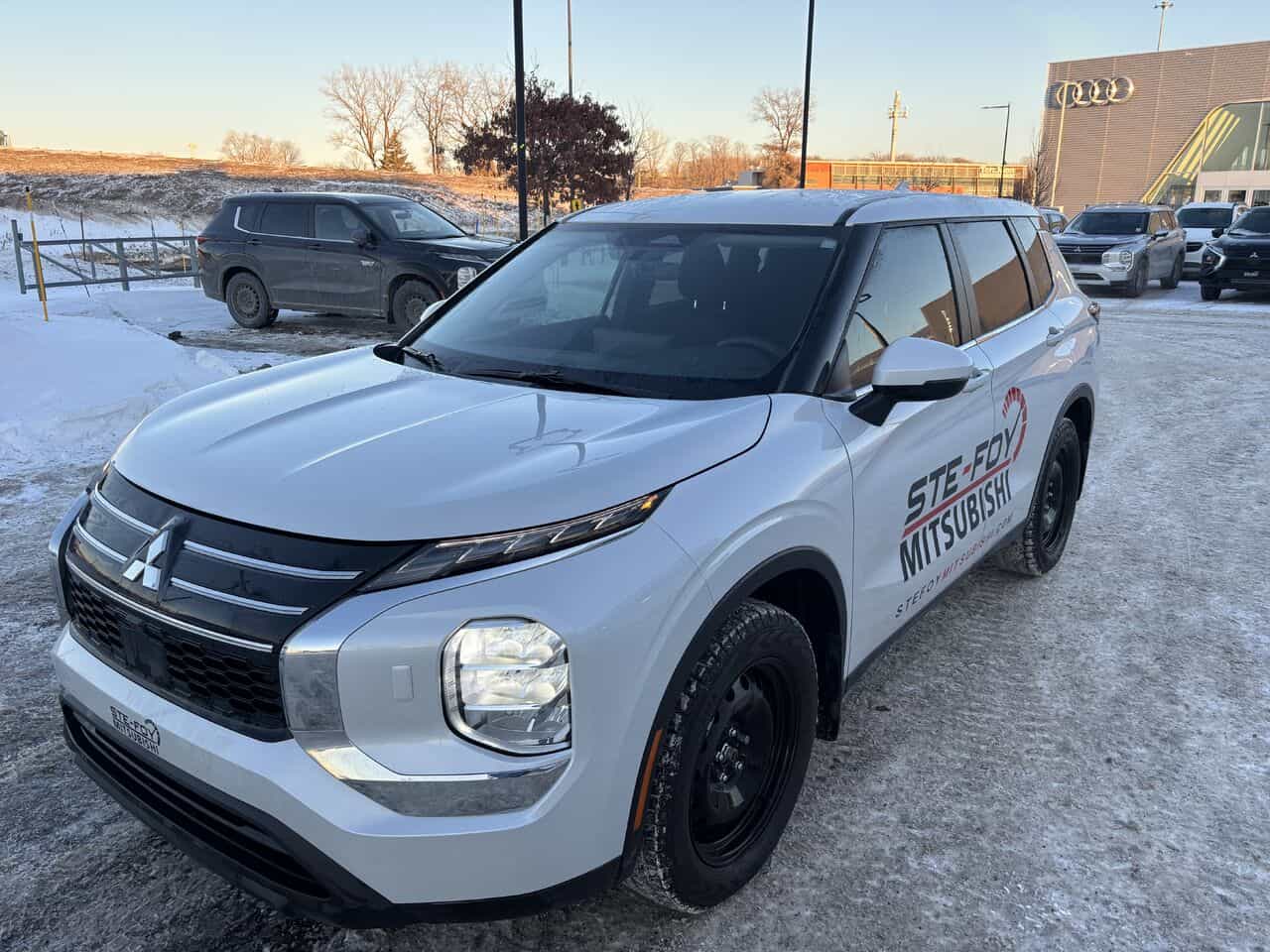 2025 Mitsubishi Outlander Outlander Es S-Awc - Image 6