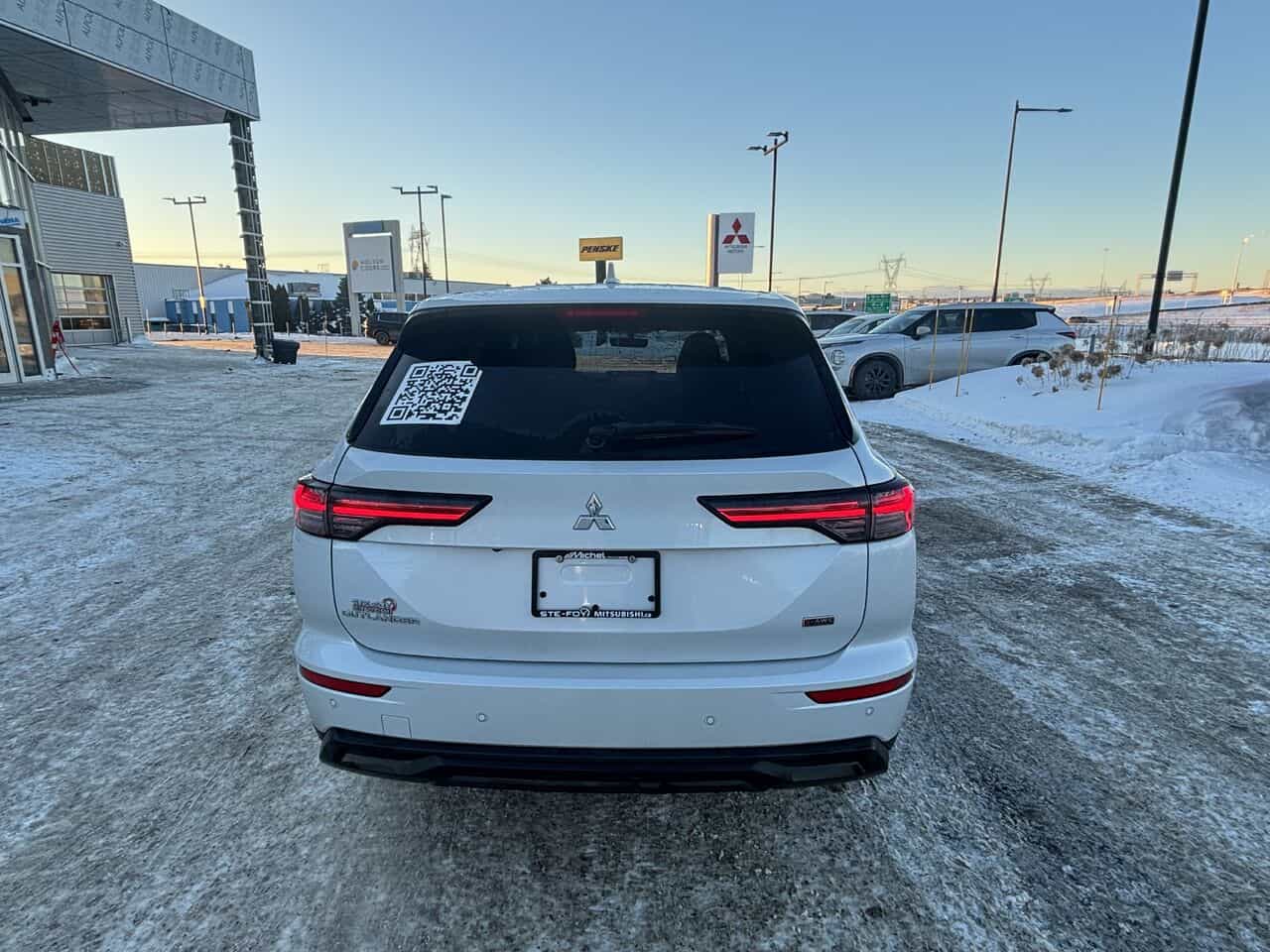 2025 Mitsubishi Outlander Outlander Es S-Awc - Image 7