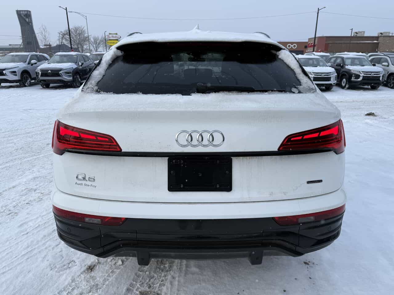 2023 Audi Q5 Sportback Technik Quattro, Toit panoramique, Système de son premium - Image 5