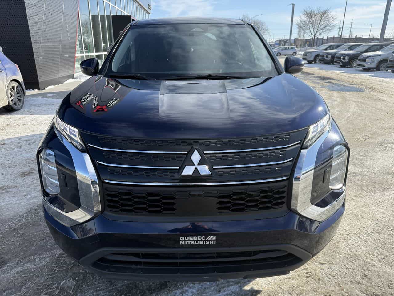 2022 Mitsubishi Outlander ES S-AWC, Sièges chauffants, Apple Carplay/Android auto - Image 7