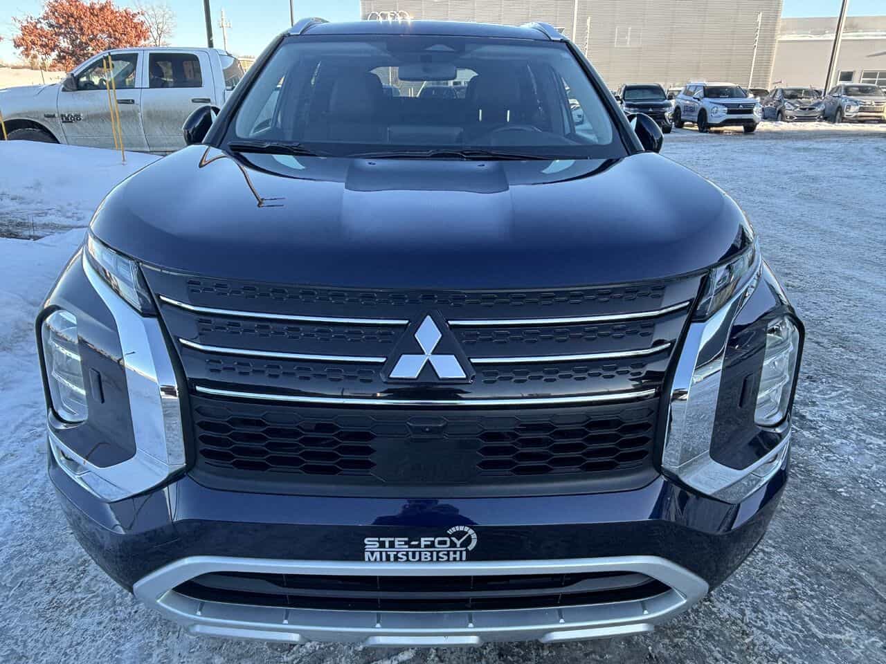 2025 Mitsubishi Outlander PHEV Outlander Phev Le S-Awc - Image 2