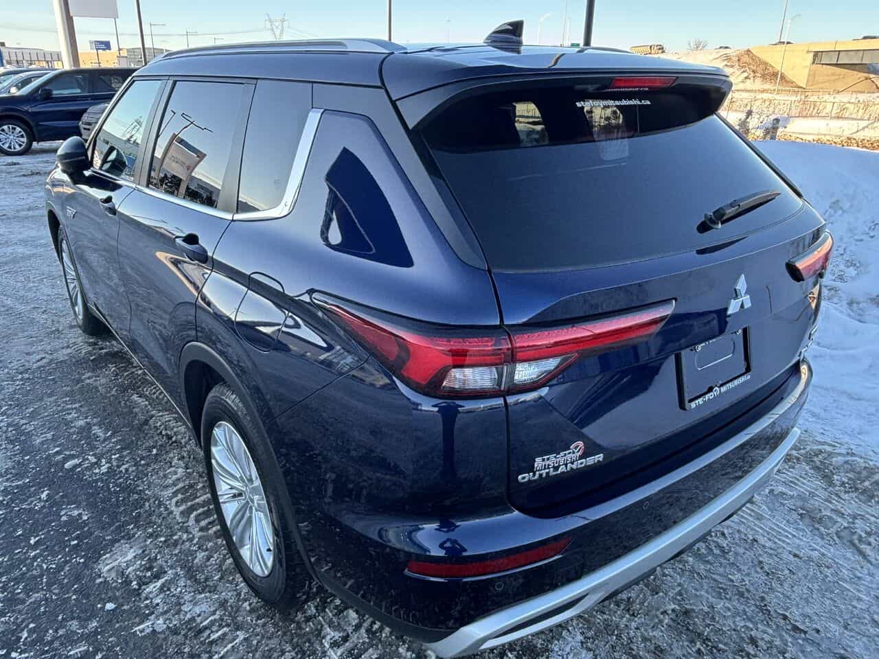 2025 Mitsubishi Outlander PHEV Outlander Phev Le S-Awc - Image 6