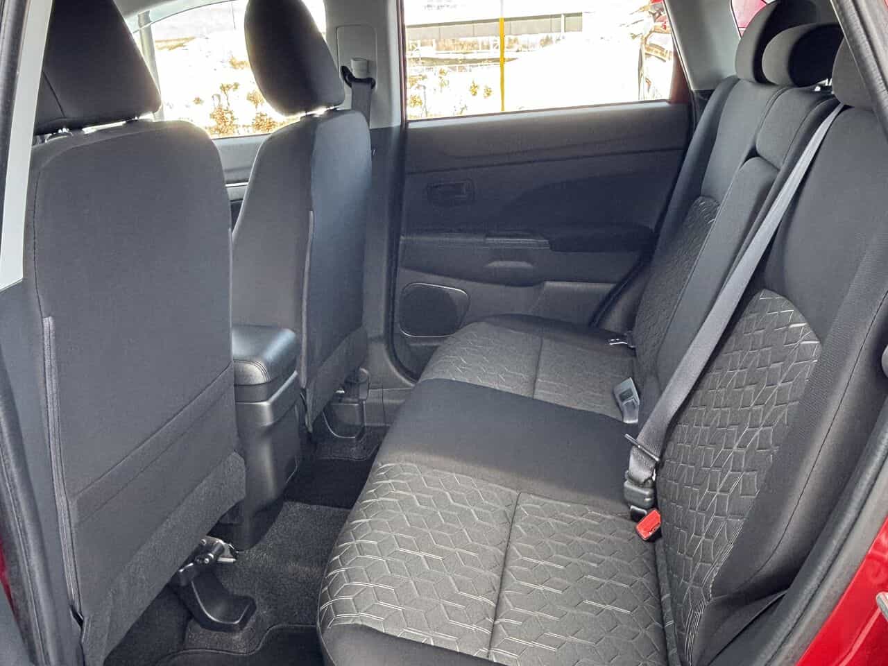 2024 Mitsubishi RVR Es Awc, Awd, Bancs Chauffants, Android Auto/Apple Carplay. - Image 10