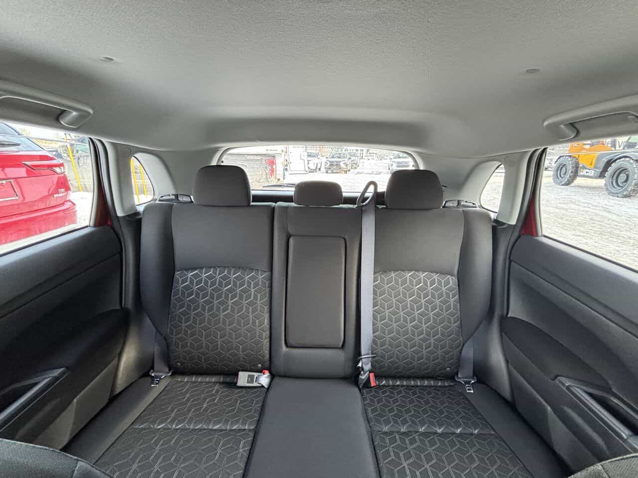 2024 Mitsubishi RVR Es Awc, Awd, Bancs Chauffants, Android Auto/Apple Carplay. - Image 11