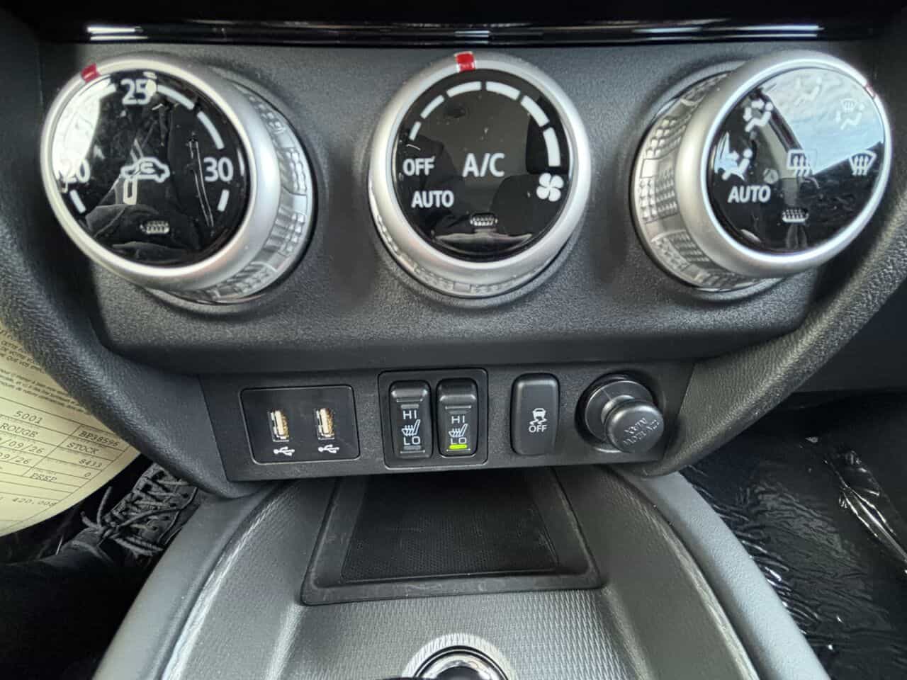 2024 Mitsubishi RVR Es Awc, Awd, Bancs Chauffants, Android Auto/Apple Carplay. - Image 16