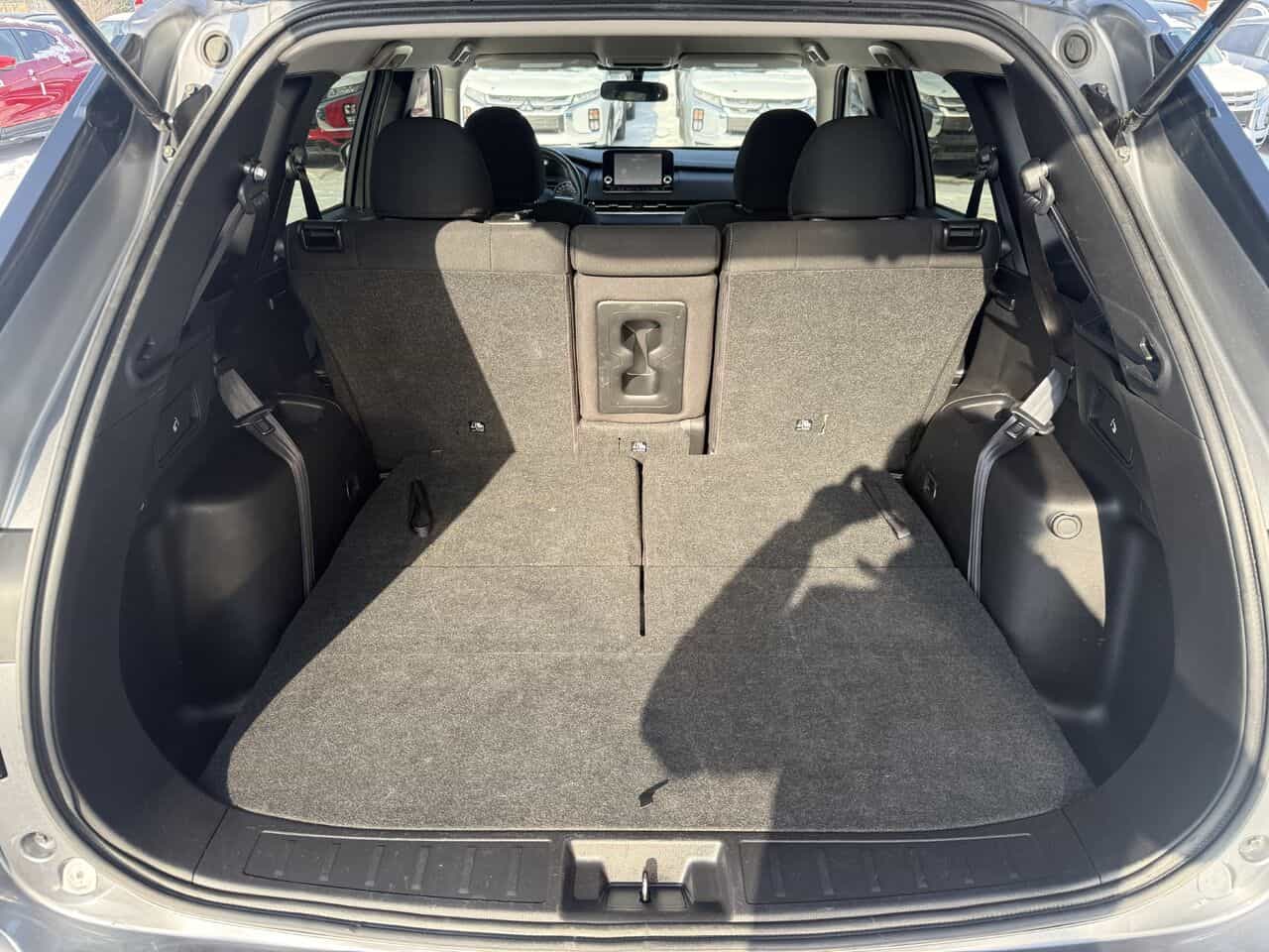 Image 8 Mitsubishi Outlander ES S-AWC, Sièges chauffants, 7 passagers 2024