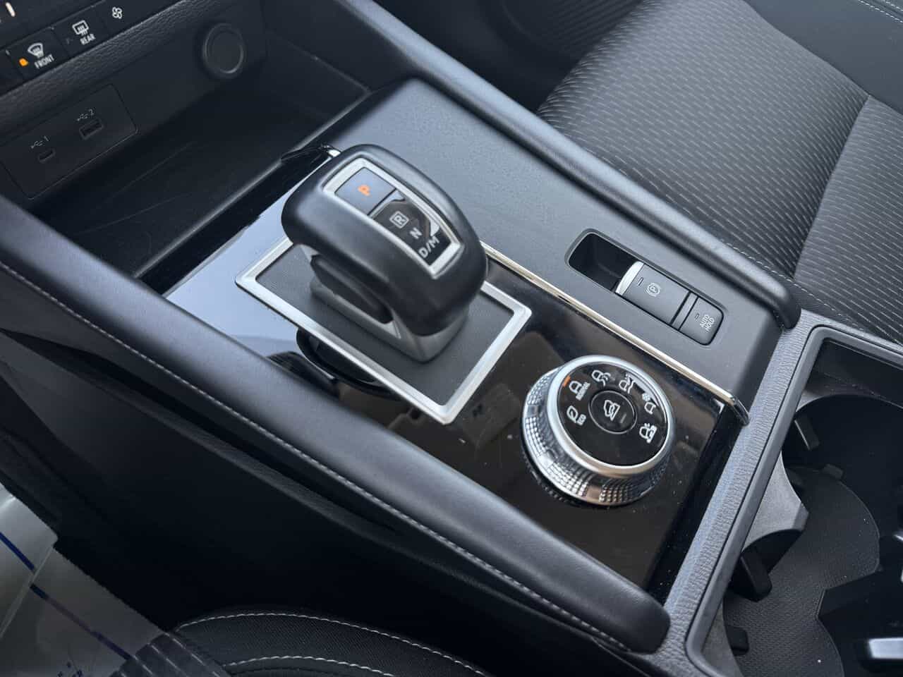 2024 Mitsubishi Outlander ES S-AWC, Sièges chauffants, 7 passagers - Image 23