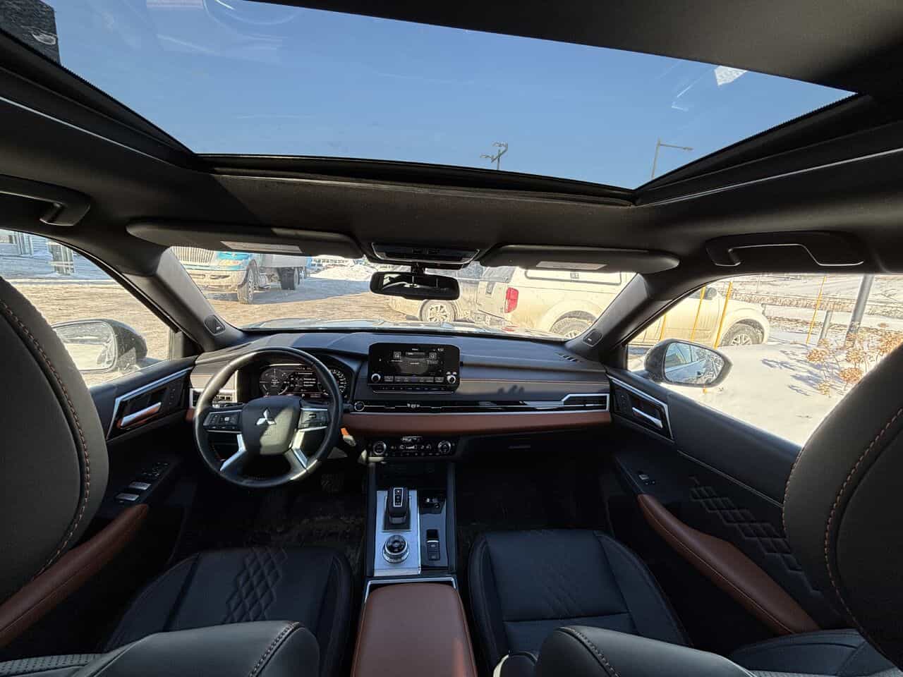 2023 Mitsubishi Outlander PHEV GT S-AWC, Hybride, Cuir, Toit ouvrant, Système de son premium - Image 12