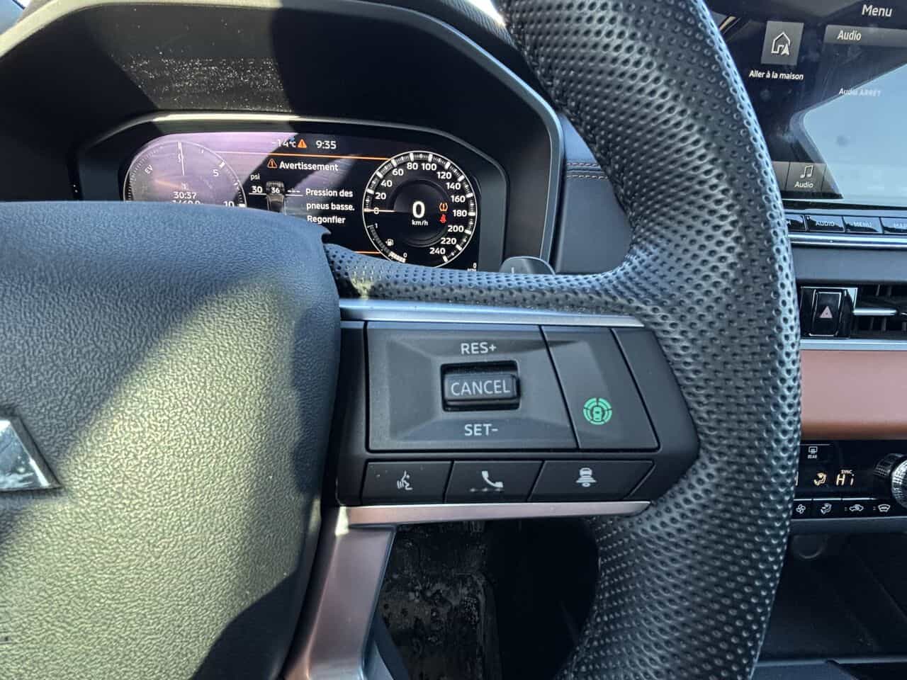 Image 16 Mitsubishi Outlander PHEV GT S-AWC, Hybride, Cuir, Toit ouvrant, Système de son premium 2023