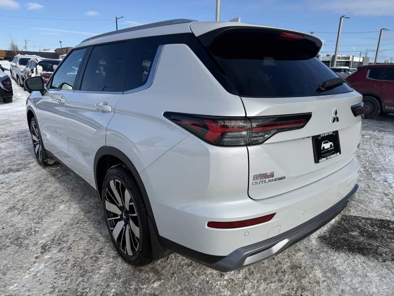 2025 Mitsubishi Outlander SEL S-AWC, Siège électrique, Volant chauffant - Image 3