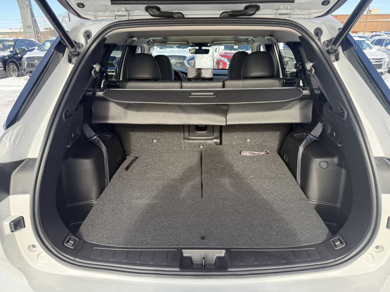 2025 Mitsubishi Outlander SEL S-AWC, Siège électrique, Volant chauffant - Image 8