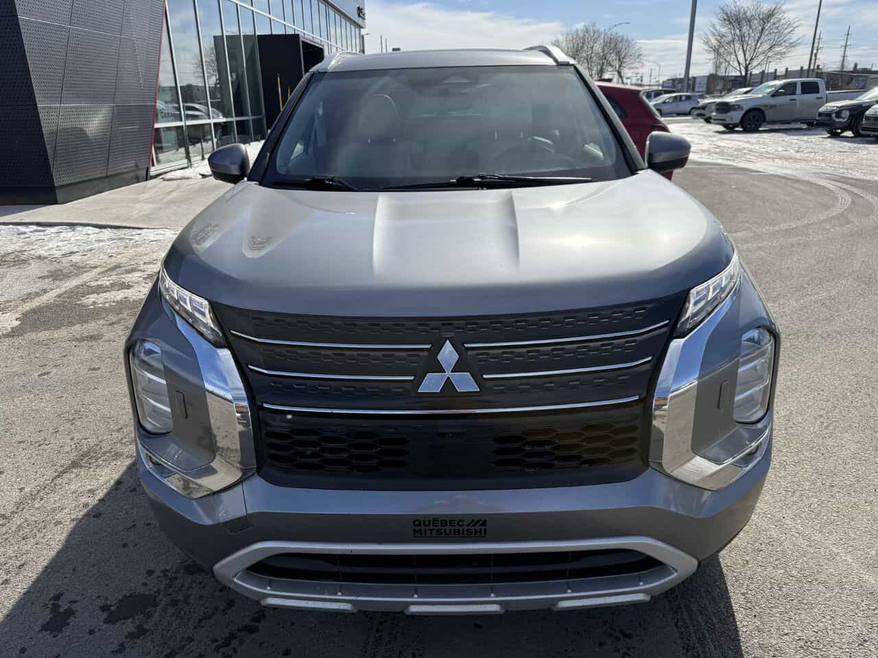 Image 7 Mitsubishi Outlander PHEV SEL S-AWC, Volant chauffant, 7 passagers 2023