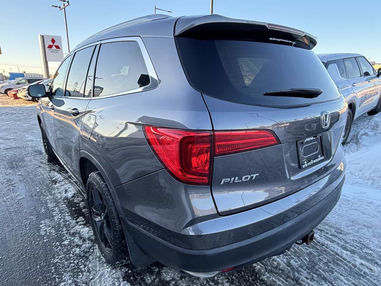 2017 Honda Pilot Ex-L Awd, 8 Passagers, Volant Chauffant, Toit Ouvrant. - Image 5