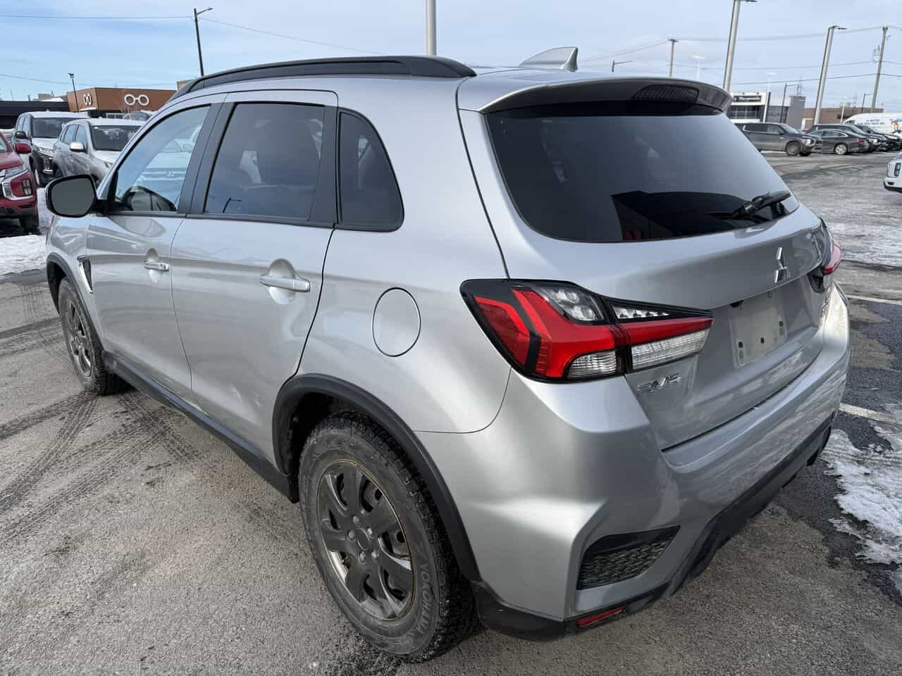 2020 Mitsubishi RVR SEL AWC, Entrée sans clef, Jamais Accidenté - Image 3