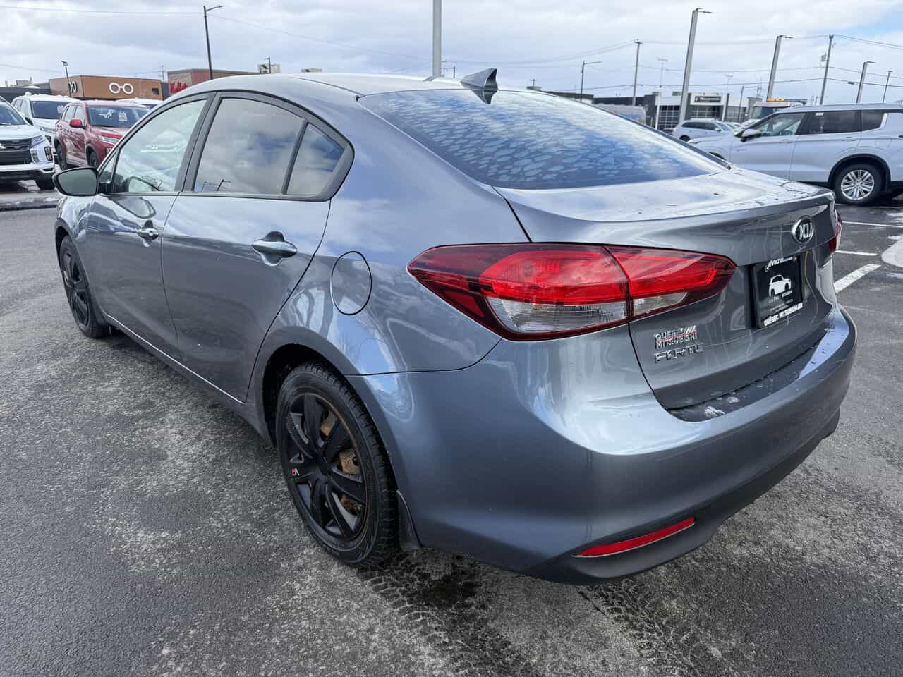 2023 Mitsubishi Outlander PHEV SEL S-AWC, 7 passagers, Hybride, Volant chauffant - Image 3