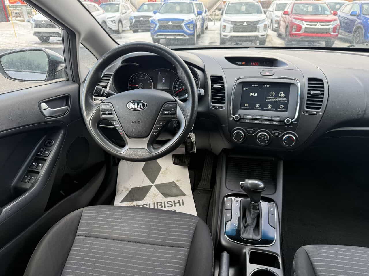 2023 Mitsubishi Outlander PHEV SEL S-AWC, 7 passagers, Hybride, Volant chauffant - Image 8