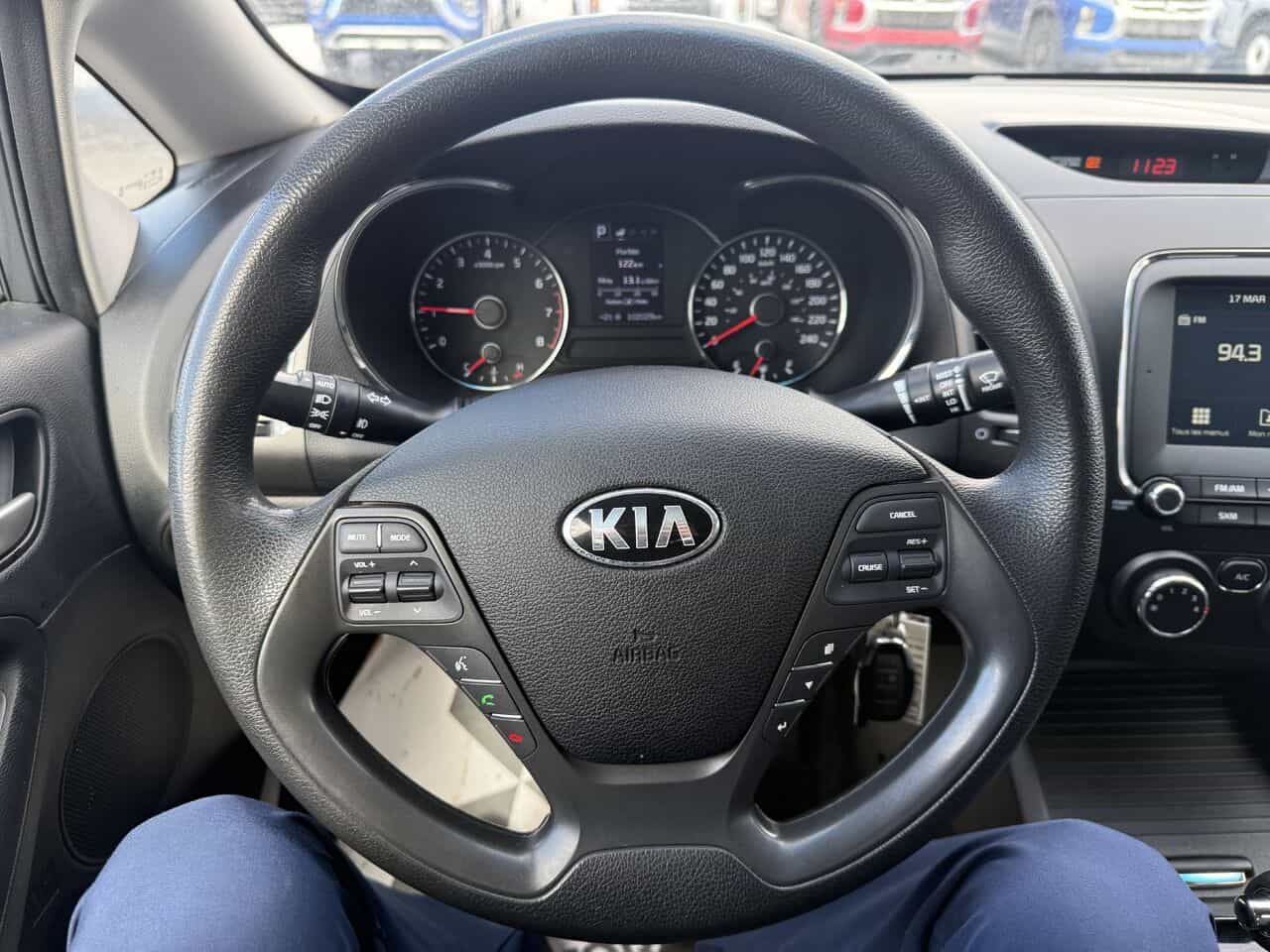 2023 Mitsubishi Outlander PHEV SEL S-AWC, 7 passagers, Hybride, Volant chauffant - Image 11