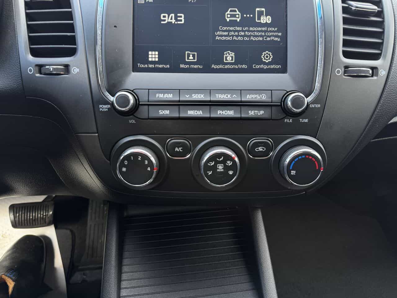 2023 Mitsubishi Outlander PHEV SEL S-AWC, 7 passagers, Hybride, Volant chauffant - Image 19