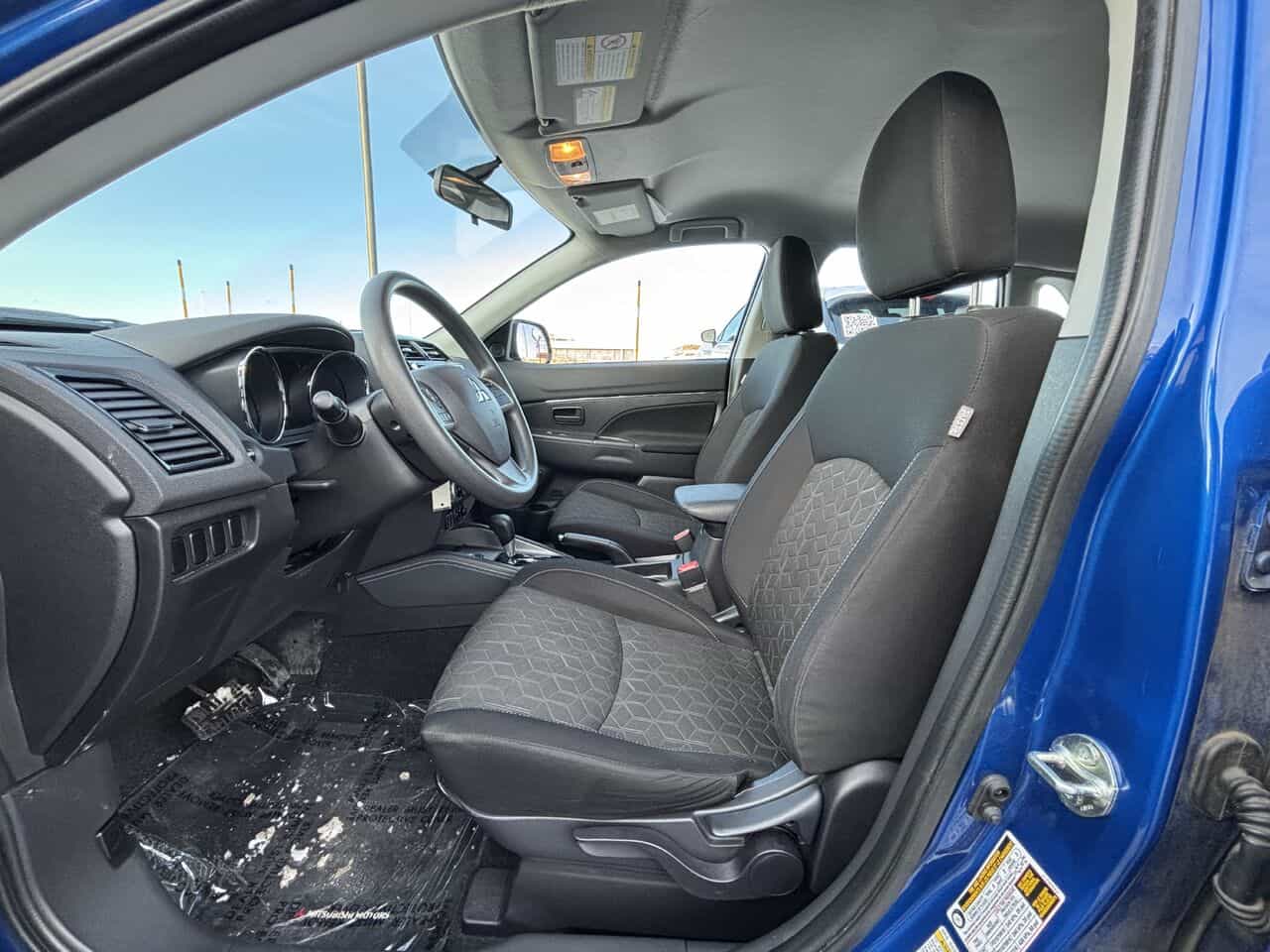 2023 Mitsubishi RVR Es Awc, Bancs Chauffants, Cruise Control, Caméra De Recul. - Image 12