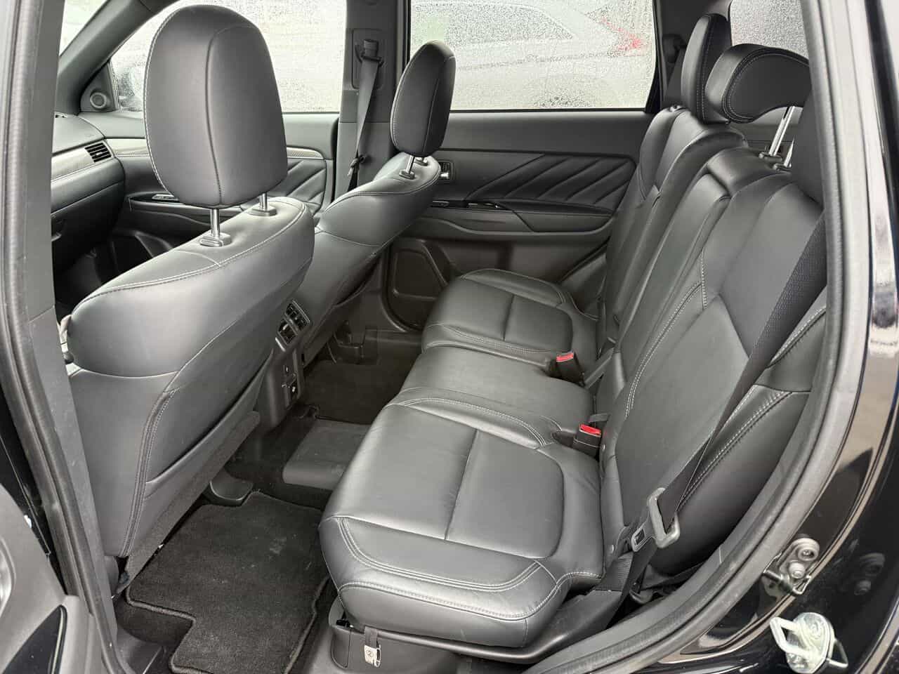 2021 Mitsubishi Outlander PHEV SEL S-AWC, Hybride, Entrée sans clef, Jamais accidenté - Image 10