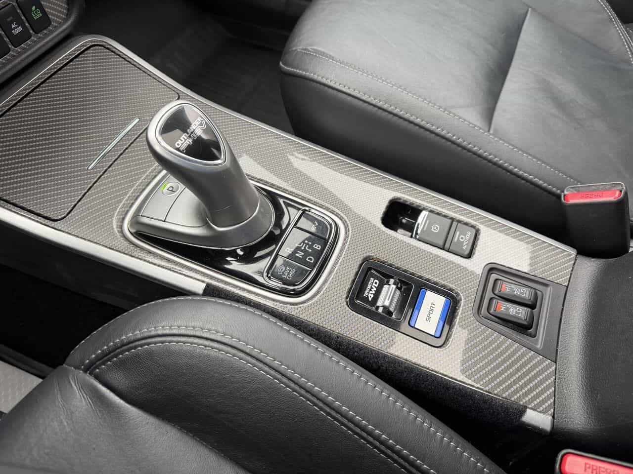 2021 Mitsubishi Outlander PHEV SEL S-AWC, Hybride, Entrée sans clef, Jamais accidenté - Image 24