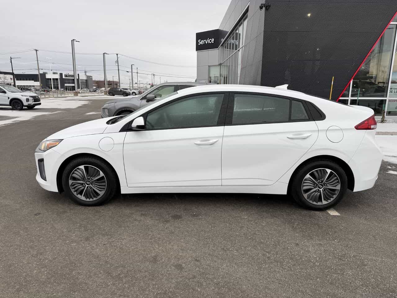 2021 Hyundai Ioniq Essential, Aides à la conduite, Climatisation multi-zones - Image 2