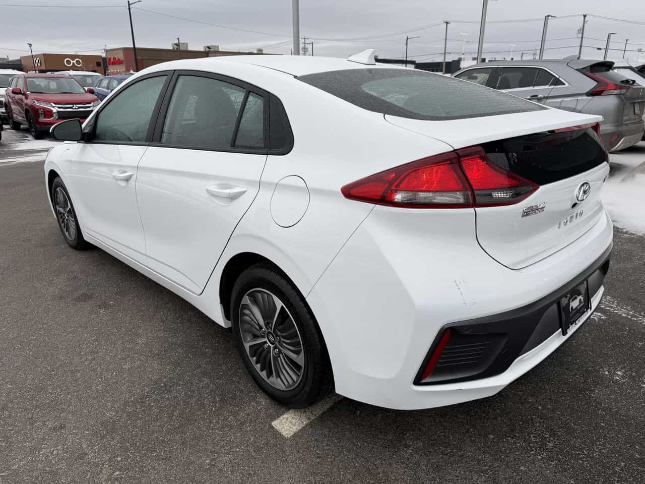 Image 3 Hyundai Ioniq Essential, Aides à la conduite, Climatisation multi-zones 2021