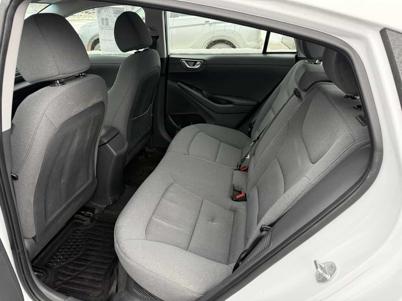 2021 Hyundai Ioniq Essential, Aides à la conduite, Climatisation multi-zones - Image 9