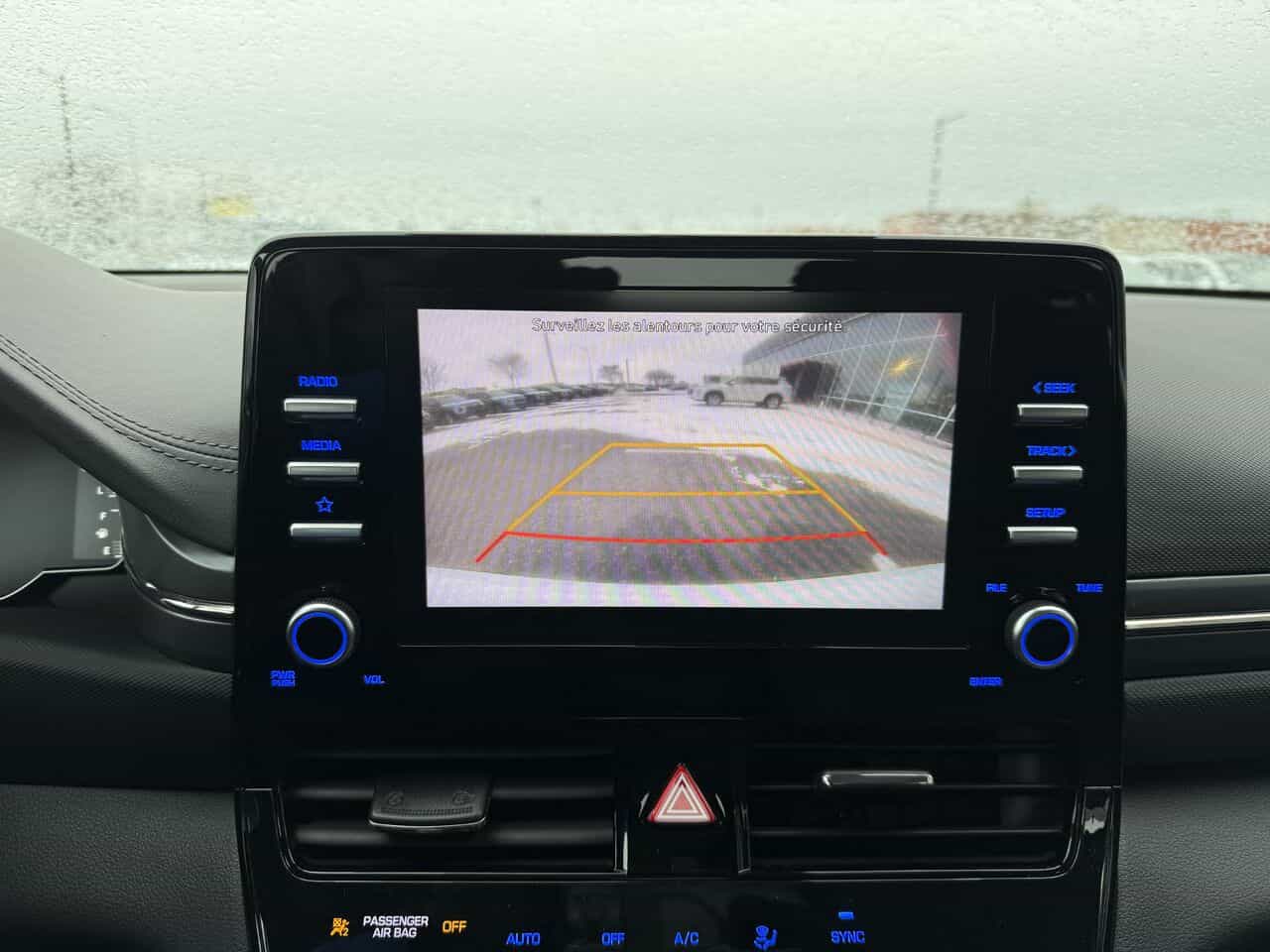 Image 18 Hyundai Ioniq Essential, Aides à la conduite, Climatisation multi-zones 2021