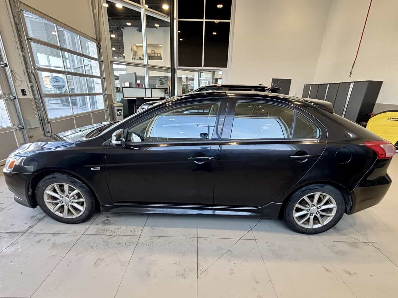 2015 Mitsubishi Lancer Sportback Se, Traction Avant, Hatchback, Bancs Chauffants. - Image 11