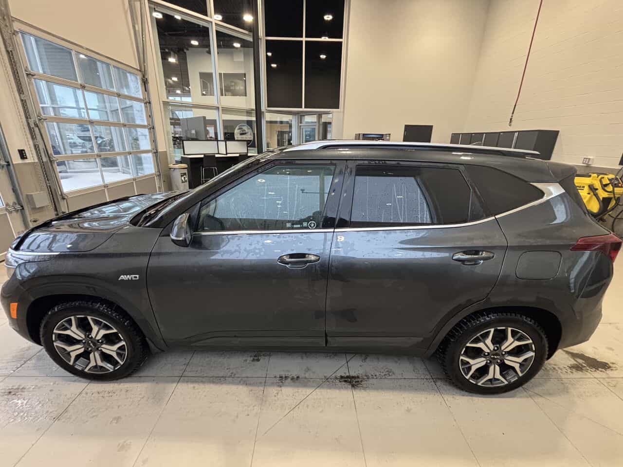 2023 Kia Seltos EX Premium TI - Image 10