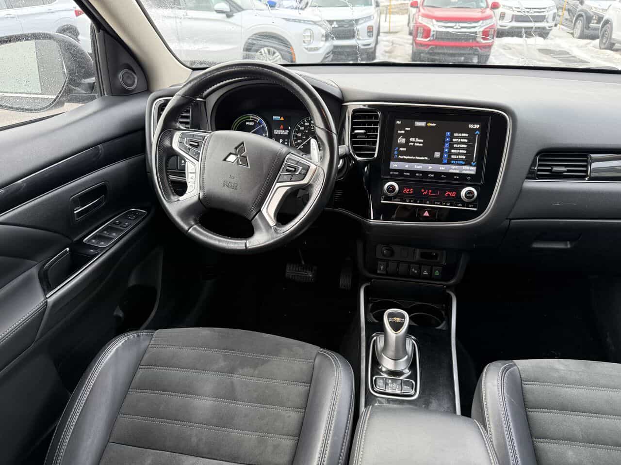 Image 11 Mitsubishi Outlander PHEV SE S-AWC, Sièges électriques, Entrée sans clef 2022